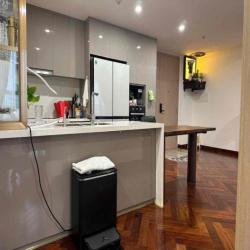 Cho thuê căn hộ cao cấp có hai phòng ngủ 2 ban công đẹp