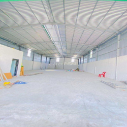Cho thuê Kho 400 m2 mới xây đường Võ Văn Kiệt