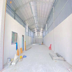 Cho thuê Kho 400 m2 mới xây đường Võ Văn Kiệt