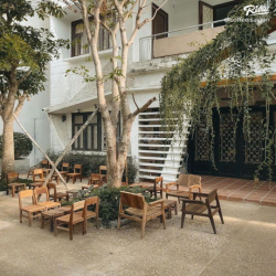 CHO THUÊ BIỆT THỰ SÂN VƯỜN TRẦN NHẬT DUẬT, Q1 – DT 14x24M, TRỆT, 70TR