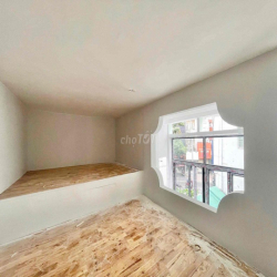 DUPLEX FULL NT CỬA SỔ BAN CÔNG RIÊNG MỚI 100%