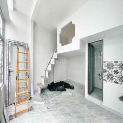 DUPLEX FULL NT CỬA SỔ BAN CÔNG RIÊNG MỚI 100%
