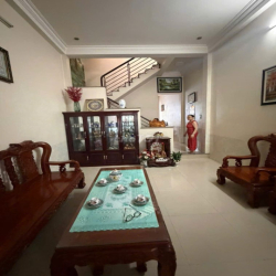 cho thuê nhà 90m2 1 trệt 1L 3pn đường oto Hiệp Bình Chánh Thủ Đức 13tr