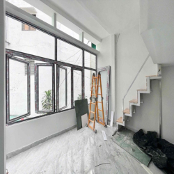 DUPLEX FULL NT CỬA SỔ BAN CÔNG RIÊNG MỚI 100%