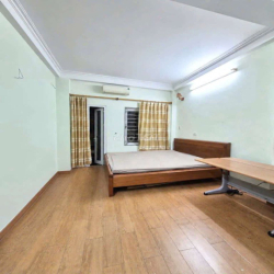 CHO THUÊ NHÀ NGUYÊN CĂN PHỐ HOA LÂM - Ô TÔ LÙI CỬA - 3PN - NỘI THẤT