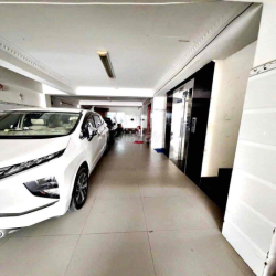 Nhà khu Tên Lửa 8x20,3 Lầu thang máy