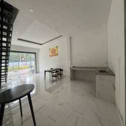 Cho thuê nhà nguyên căn 2 tầng, 2 máy lạnh tại KĐT Oasis City