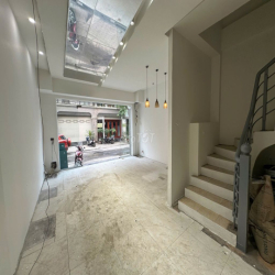 Cho thuê liền kề Phùng Khoang 80 m2 x 5T, tiện kinh doanh , đào tạo