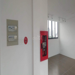 Toà VP Mới 100% sân Bay 11m*15m Hầm 8 Tầng