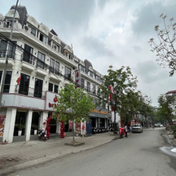 Cho thuê liền kề Phùng Khoang 80 m2 x 5T, tiện kinh doanh , đào tạo