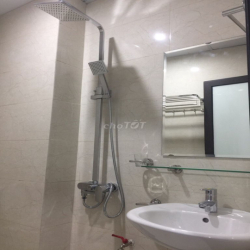 CHÍNH CHỦ CHO NGƯỜI NƯỚC NGOÀI , VIỆT NAM THUÊ CĂN HỘ XÁCH VALI VÀO Ở