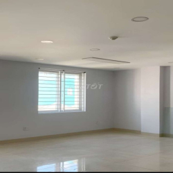 Văn phòng khu K300,giờ tự do 24/7, giá 9,5 triệu(40m2) tòa nhà C18, TB