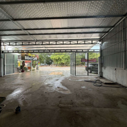 chính chủ cho. thuê kho bãi 750m2 mặt tiền đường lớn 2 conter tránh 