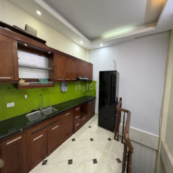 Cho thuê nhà riêng 220 m2 (40m2x6 tâng), 16 triệu