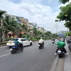 Cho Thuê Nhà 246 Phan Xích Long, P7, Ngay Coop - Giá Tốt 