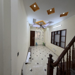 Cho thuê nhà riêng 220 m2 (40m2x6 tâng), 16 triệu