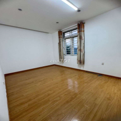 Nhà Biệt thự 1 Trệt 2 Lầu 10x20m 5 Phòng Khu T30 Phạm Hùng nối dài