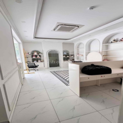Mặt bằng văn phòng 120m2 tại quận 7