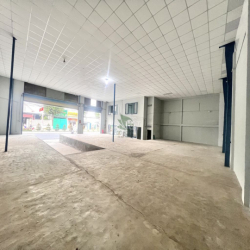 CHO THUÊ KHO XƯỞNG 400m2 NGANG 20M MẶT ĐƯỜNG 23/10 KHU VĨNH TRUNG