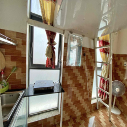 DUPLEX FULL NỘI THẤT - THANG MÁY NGAY CÔNG VIÊN LÀNG HOA Ở LIỀN