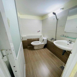 DUPLEX FULL NỘI THẤT - THANG MÁY NGAY CÔNG VIÊN LÀNG HOA Ở LIỀN