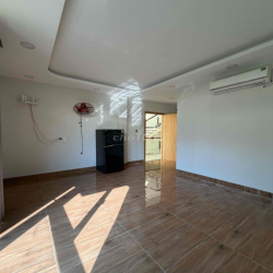 Cần cho thuê phòng trống có máy lạnh + ban công