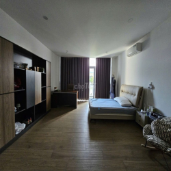 Nhà Nguyên căn KDT Vạn Phúc City giá 33tr 5x17m 1 hầm 5 lầu thang máy