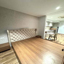 TRỐNG Căn hộ ban công cao cấp, sang trọng, hiện đại, gần ga Metro