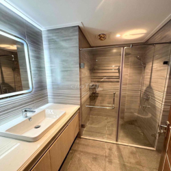 TRỐNG Căn hộ ban công cao cấp, sang trọng, hiện đại, gần ga Metro