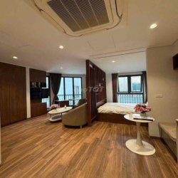 TRỐNG Căn hộ ban công cao cấp, sang trọng, hiện đại, gần ga Metro