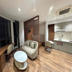 TRỐNG Căn hộ ban công cao cấp, sang trọng, hiện đại, gần ga Metro