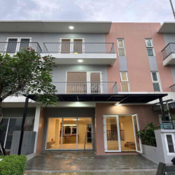 CHO THUÊ NHÀ PHỐ VIEW HỒ KHU COUMPOUND