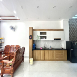 CHO THUÊ NHÀ NGUYÊN CĂN 4 TẦNG BẮC NHA TRANG GIÁ 15 TRIỆU/ THÁNG