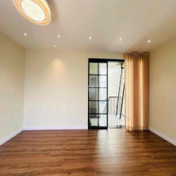 CHO THUÊ NHÀ PHỐ VIEW HỒ KHU COUMPOUND