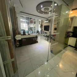 BIỆT THỰ CHO THUÊ NGUYỄN MINH HOÀNG. 7X20M. TRỆT 3 LẦU. SẴN MÁY LẠNH