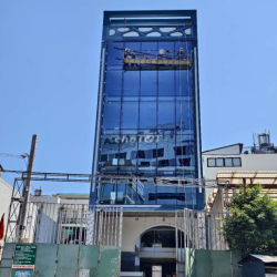 Toà nhà Ung Văn Khiêm - ngay công ĐH Hutech