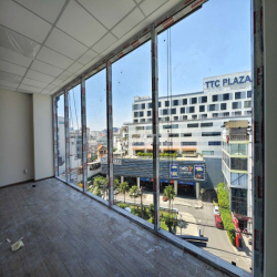 Toà nhà Ung Văn Khiêm - ngay công ĐH Hutech