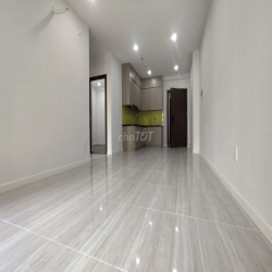 Chủ cho thuê chung cư mới 2pn2wc view hồ bơi mát mẻ