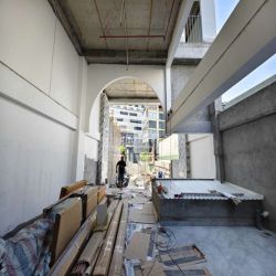 Toà nhà Ung Văn Khiêm - ngay công ĐH Hutech