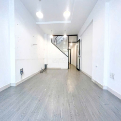CHO THUÊ NHÀ MT HOA LAN, PHÚ NHUẬN, DT 4x16M, TRỆT 3 LẦU, GIÁ 40TR