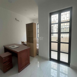 Cho thuê nhà phố Cityland mới, full máy lạnh 43 triệu (bao thuế)