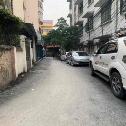 Cho thuê ở / làm kho lâu dài ngõ ô tô đỗ cửa
