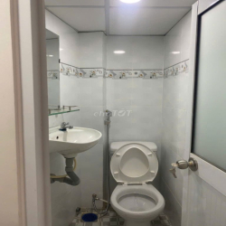 Chính Chủ cho thuê nhà mặt tiền, đầy đủ nội thất, thích hợp KD & ở lại