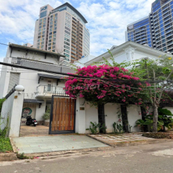 Villa hồ bơi compound Thảo Điền 300m² - 4PN - 105 triệu. Chính chủ