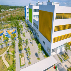 Đất giáo dục lô góc 2mt bờ kè Tham Lương 20m