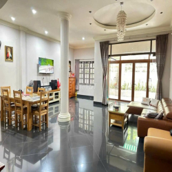 CHO THUÊ BIỆT THỰ 40/2 LAM SƠN PHƯỜNG 6 , QUẬN BÌNH THẠNH