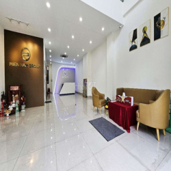 Cho thuê mặt bằng sang trọng đường lớn,oto đậu thoải mái Vạn Phúc City