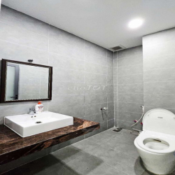 Cho thuê mặt bằng sang trọng đường lớn,oto đậu thoải mái Vạn Phúc City