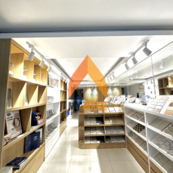 ĐỪNG BỎ LỠ SIÊU PHẨM Q2 SAU LƯNG METRO VP FULL NỘI THẤT NHƯ HÌNH 45CÁ