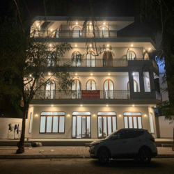 Phòng Mới - Ban công rộng - Gần Đại Học Kinh Tế Văn Hiến